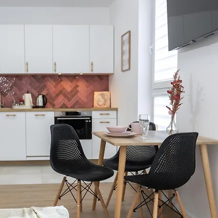 Romeo, D127 Apartment